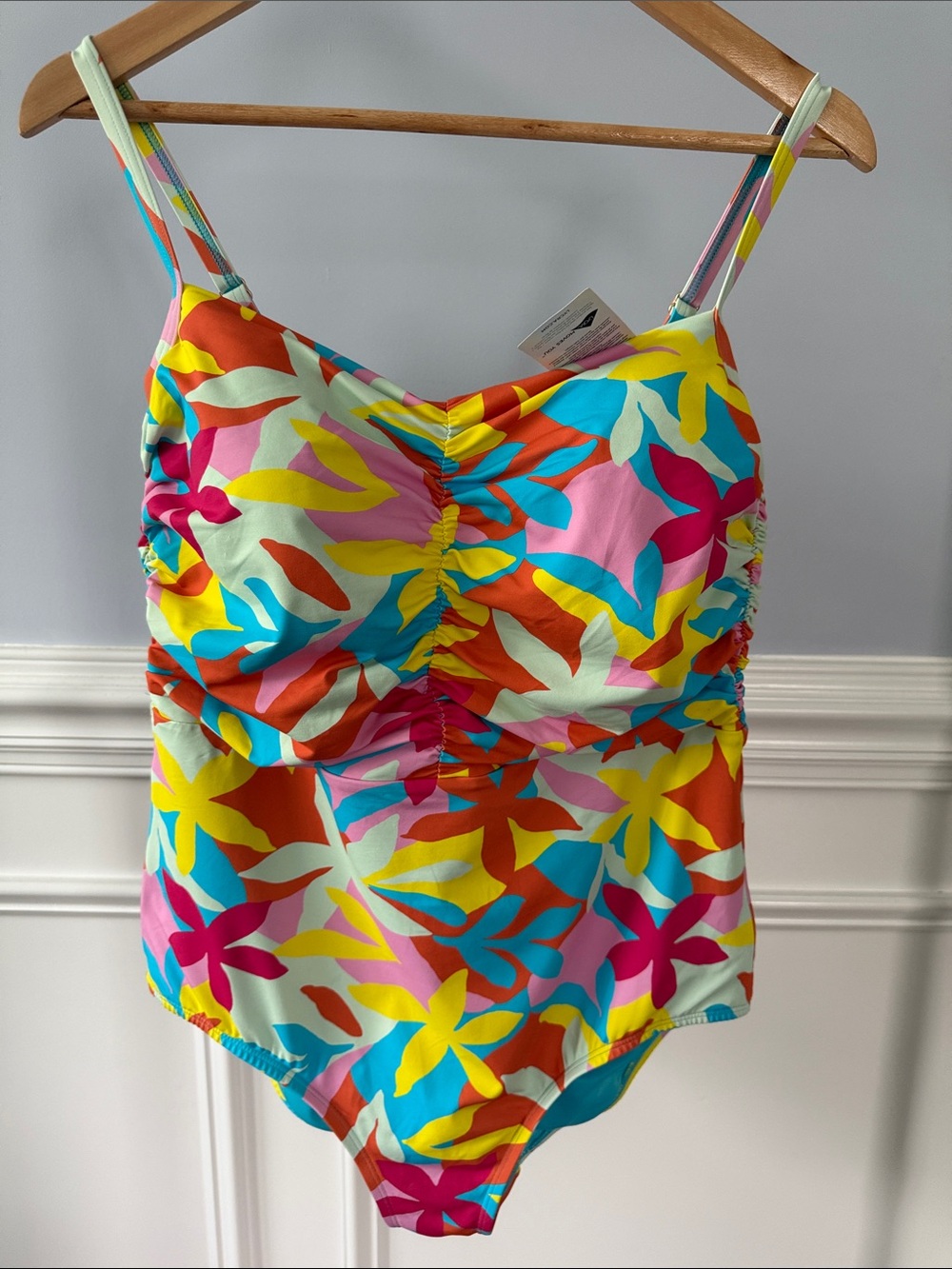Lands' End Ruched One Piece Swimsuit Tropical Floral Colorful Resort Size 16 NEW